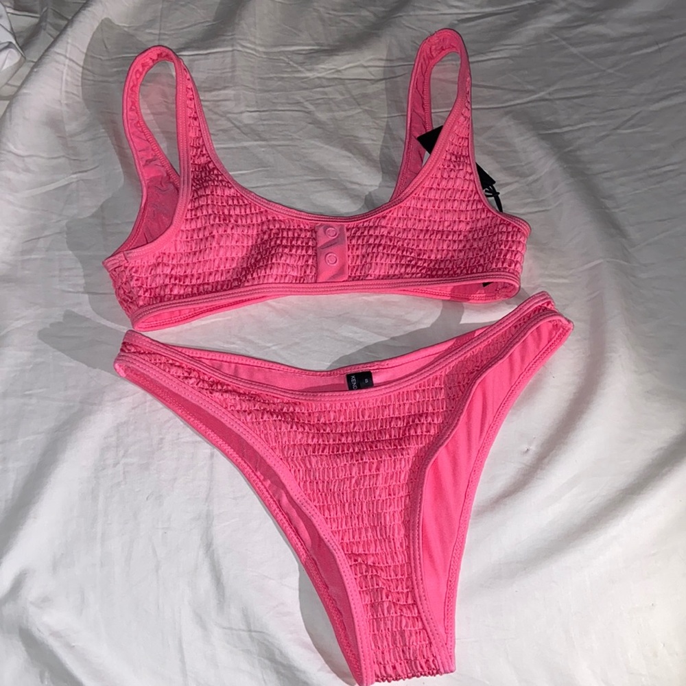 ‼️KENDALL AND KYLIE SWIMSUIT